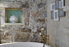 Rustikální koupelny plné kamene
